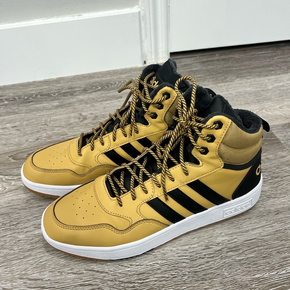 Adidas Men's Black and Gold Sneakers